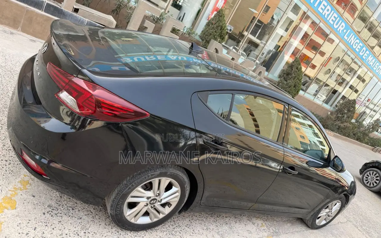 Hyundai Elantra 2019 Noir