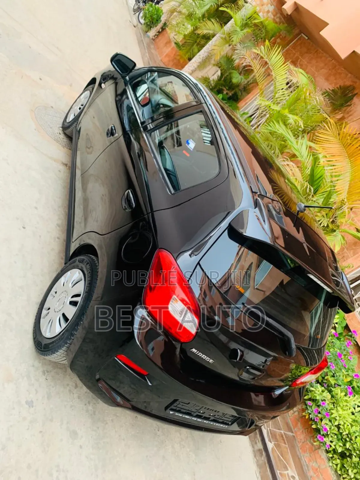 Mitsubishi Mirage 2020 Noir