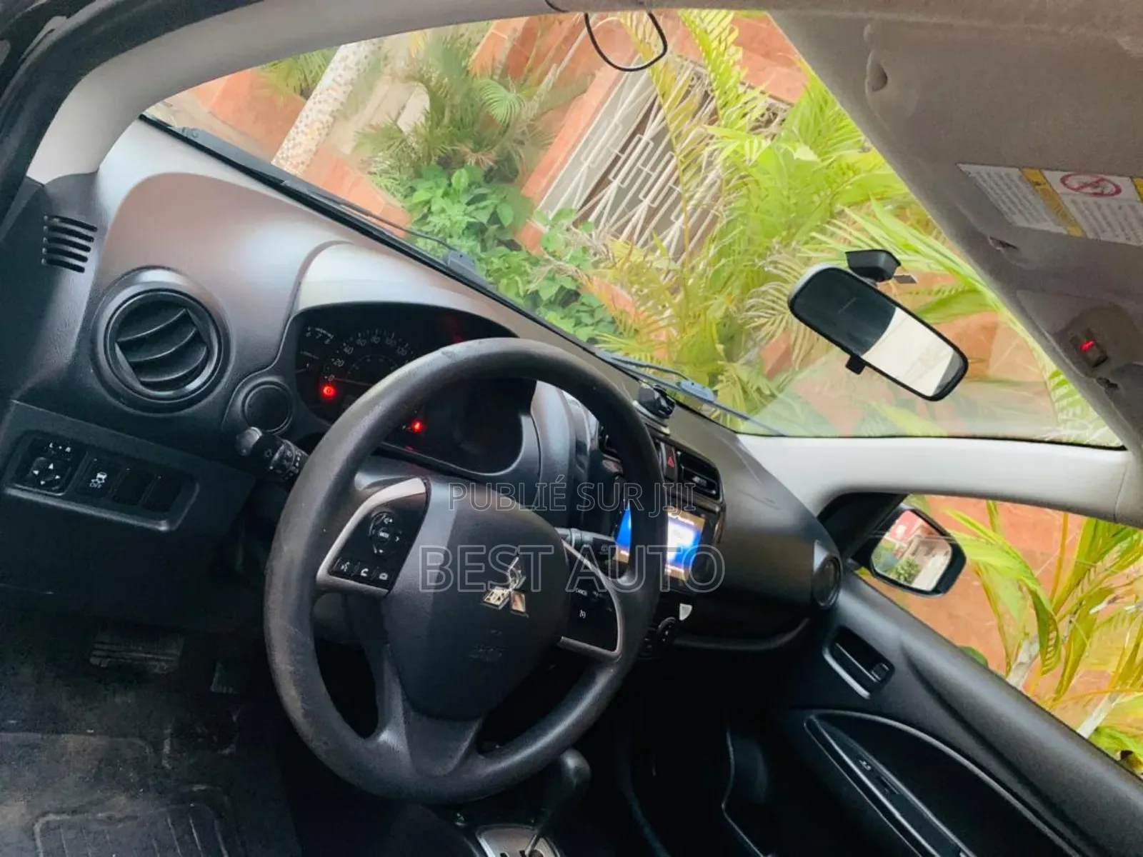 Mitsubishi Mirage 2020 Noir