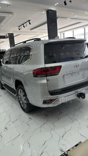 Toyota Land Cruiser Prado 2025 Gris