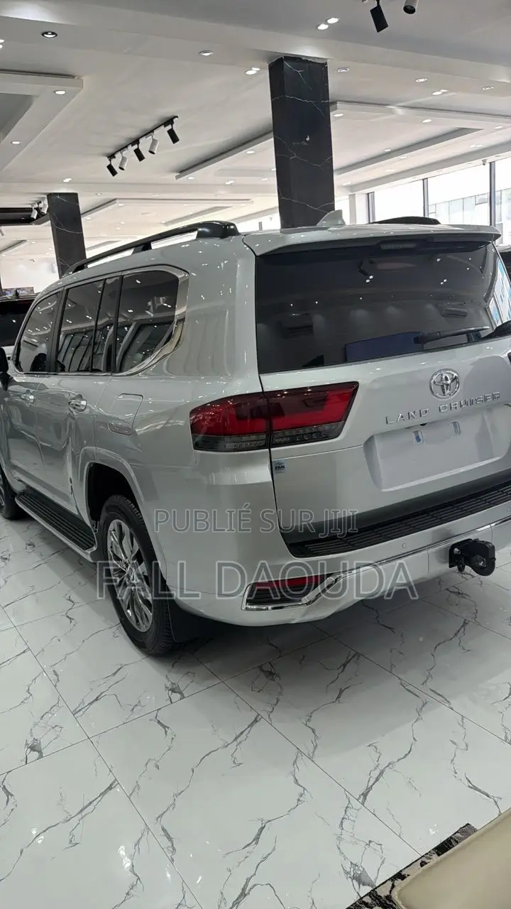 Toyota Land Cruiser Prado 2025 Gris