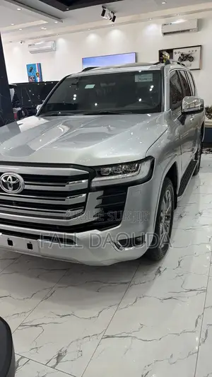 Toyota Land Cruiser Prado 2025 Gris