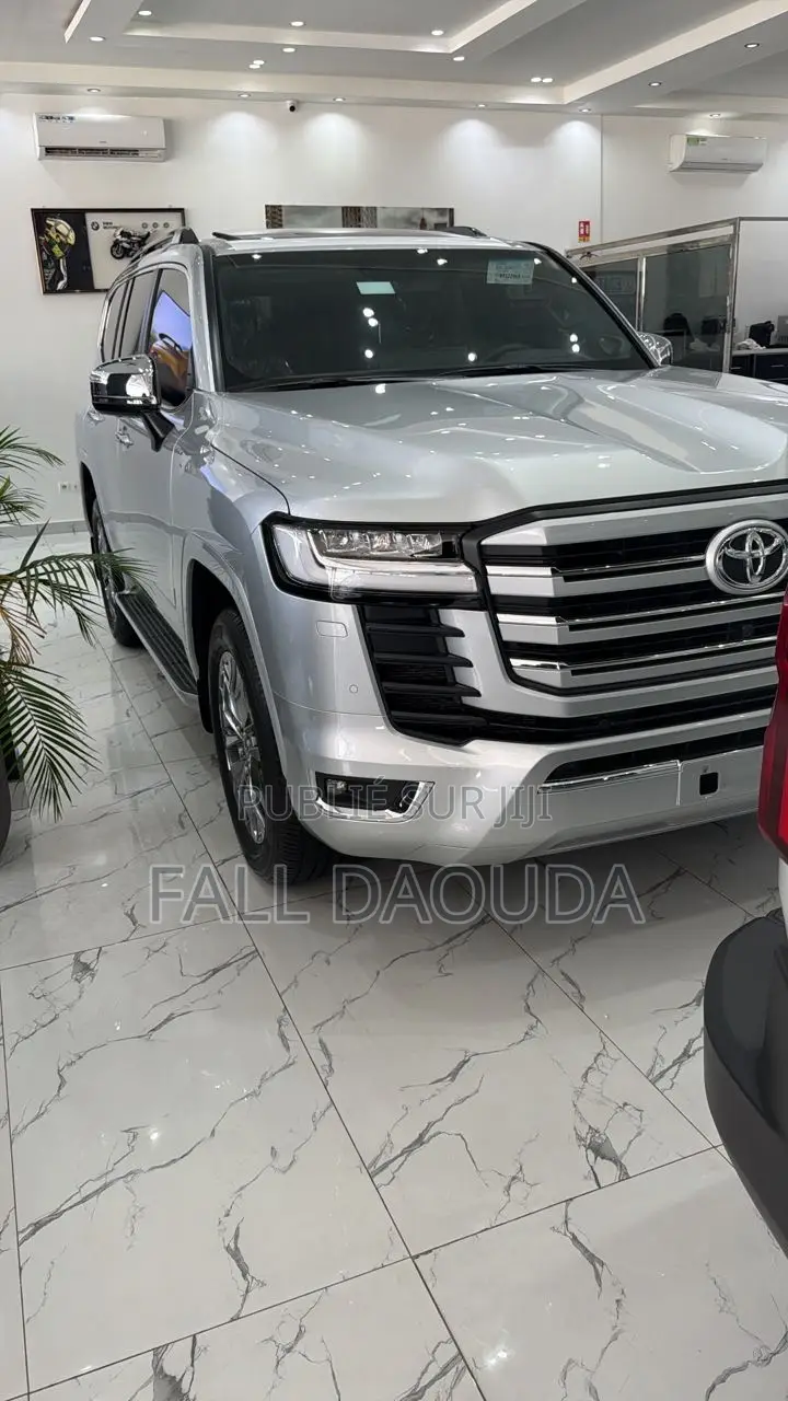 Toyota Land Cruiser Prado 2025 Gris