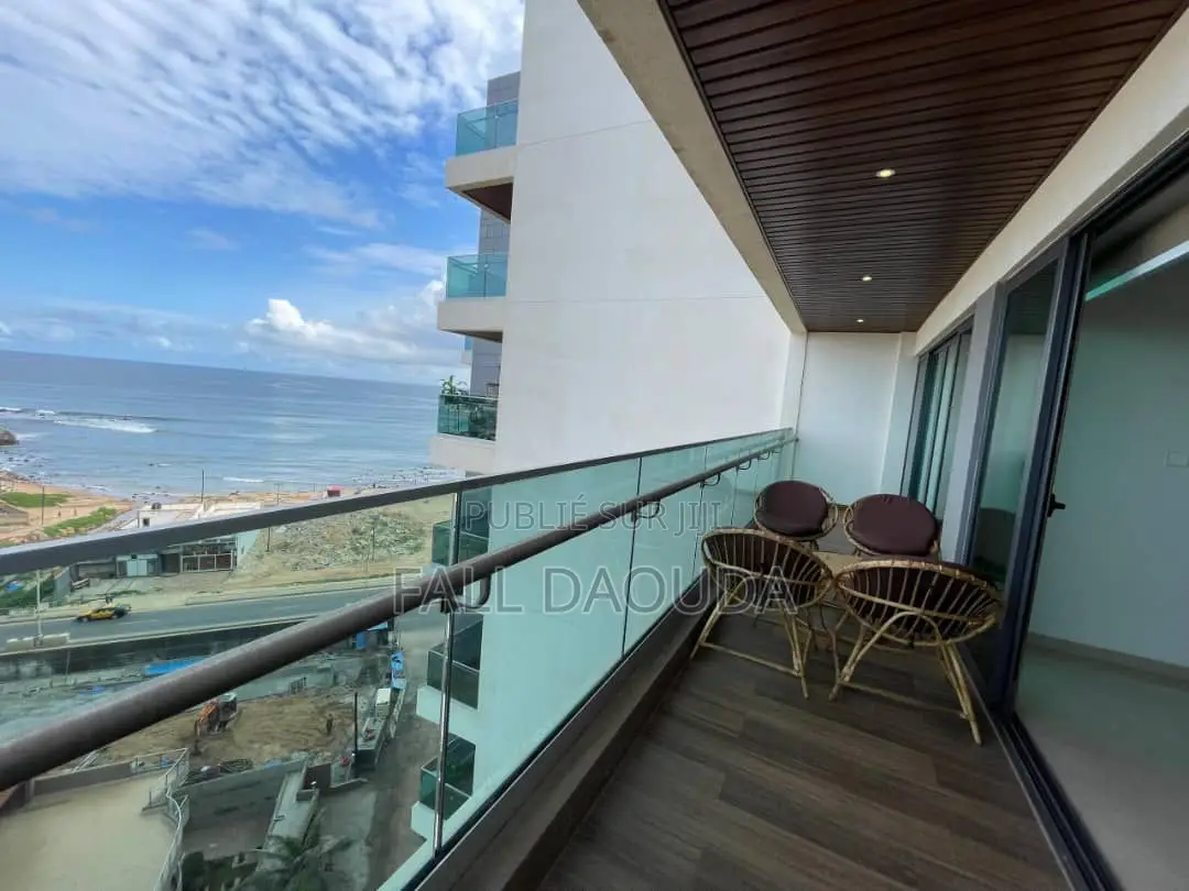 4chbre Appartement dans Appartement, Almadies à Vendre