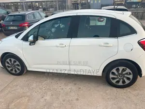 Toyota Matrix 2010 Blanc
