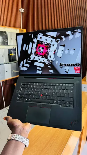 Nouveau Lenovo ThinkPad P1 Gen4 32GB Intel Core i7 SSD 1T
