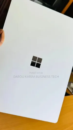 Nouveau Microsoft Surface Laptop 4 8GB AMD Ryzen 5 SSD 512GB
