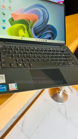 Nouveau Lenovo IdeaPad S145 16GB Intel Core i5 SSD 512GB