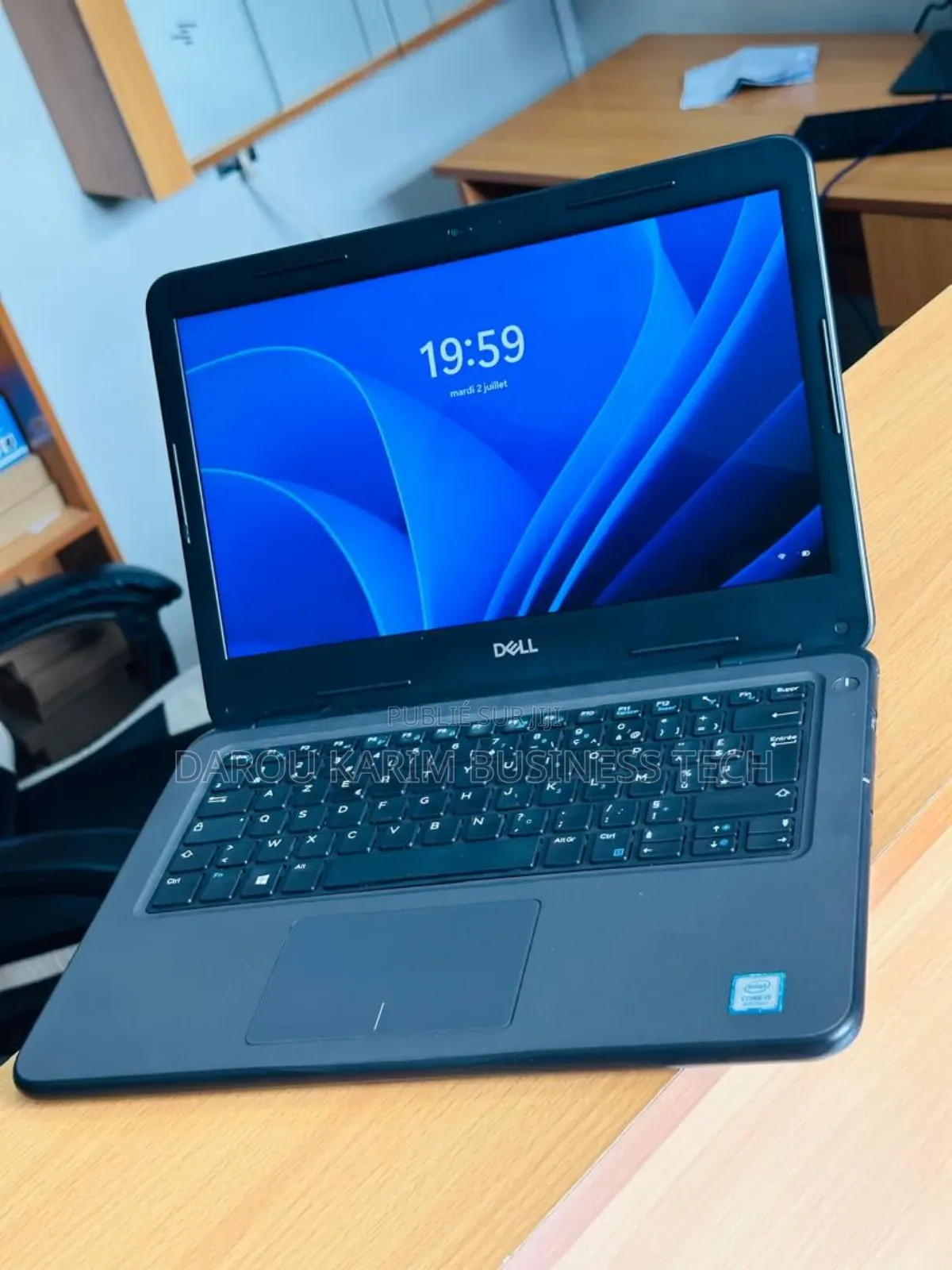 Nouveau Dell Vostro 3300 8GB Intel Core i5 SSD 256GB