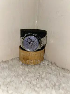 Montre À Vendre