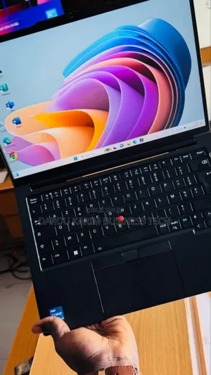 Nouveau Lenovo ThinkPad E14 Gen 5 16GB Intel Core i5 SSD 512GB