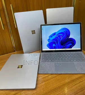 Nouveau Microsoft Surface 16GB Intel Core i7 SSD 256GB