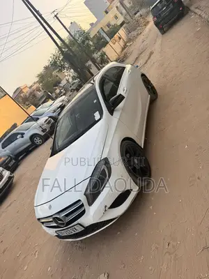 Mercedes-Benz A-Class 2015 Blanc