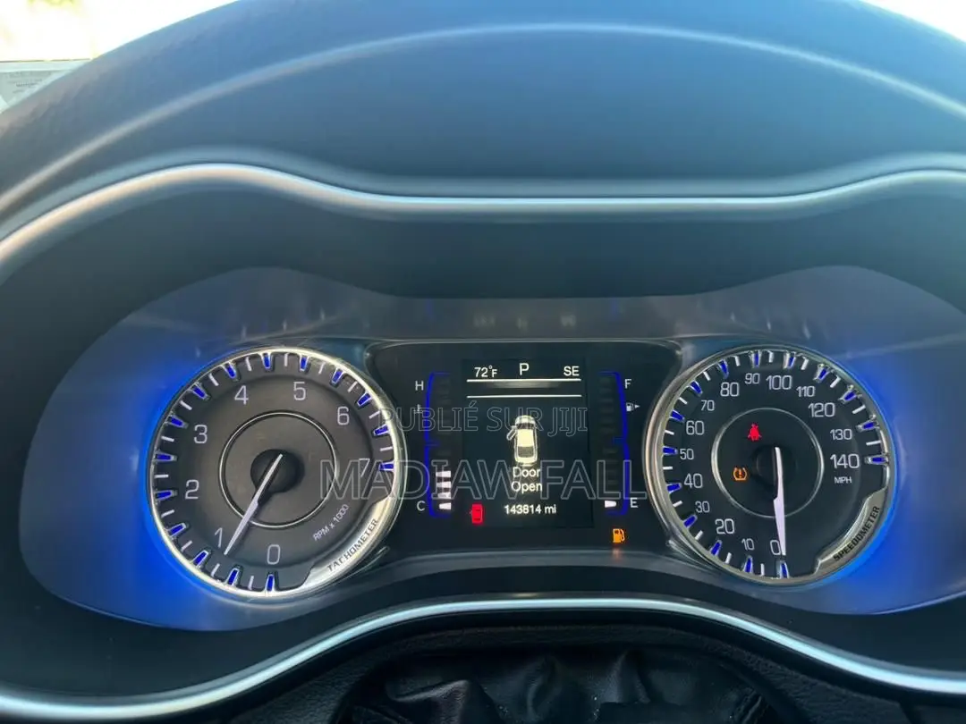 Chrysler 200 2017 Gris