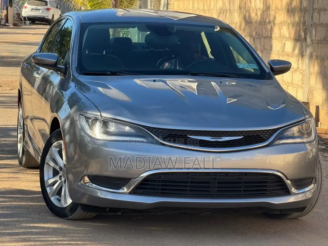 Chrysler 200 2017 Gris