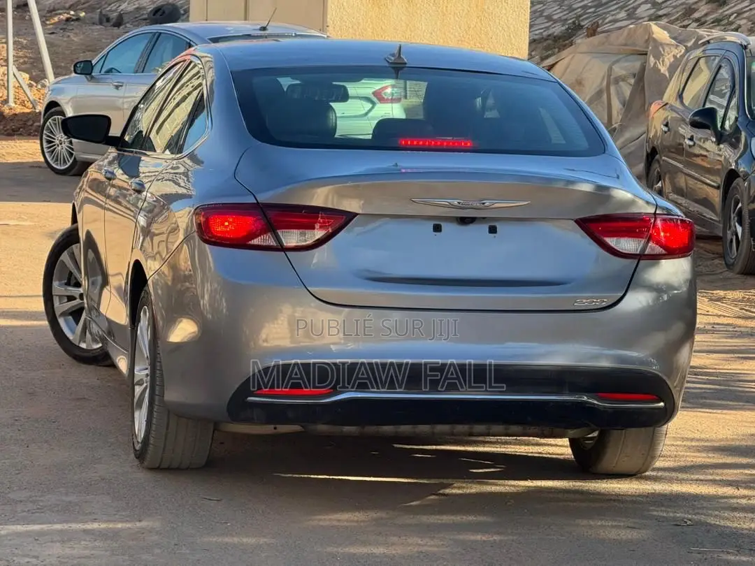 Chrysler 200 2017 Gris