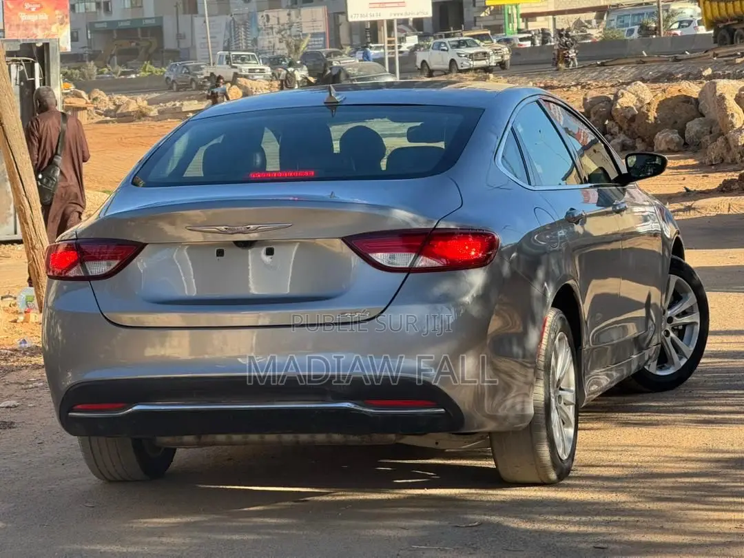Chrysler 200 2017 Gris