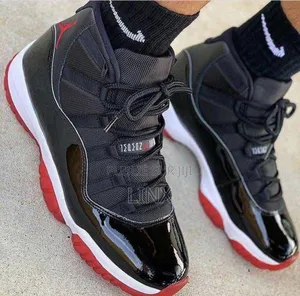 Air Jordan 11 Rétro Grey Dispo Avec Livraison
