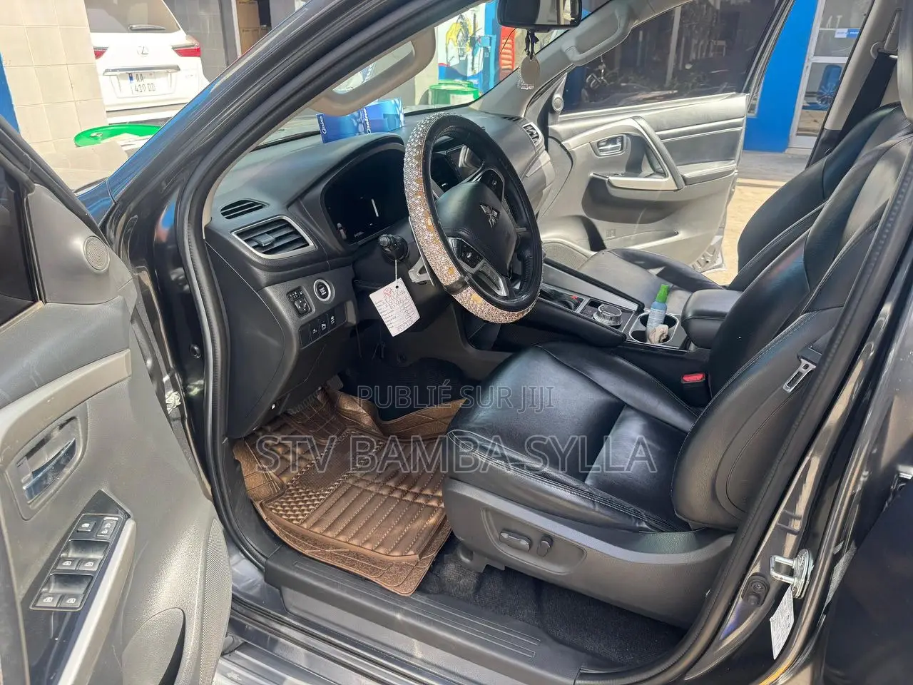 Mitsubishi Montero Sport 2022 Gris
