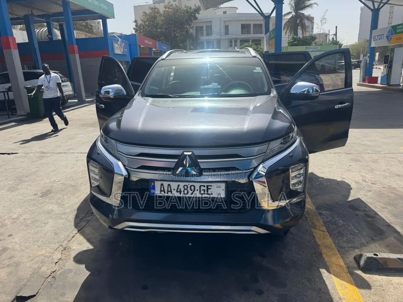 Mitsubishi Montero Sport 2022 Gris