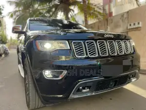 Jeep Grand Cherokee Overland 4dr 4x4 2019 Noir