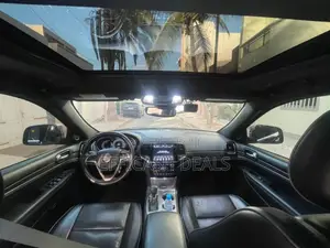 Jeep Grand Cherokee Overland 4dr 4x4 2019 Noir