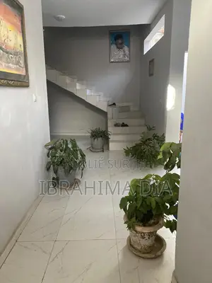 4chbre Maison dans Villa, Keur Moussa à Vendre