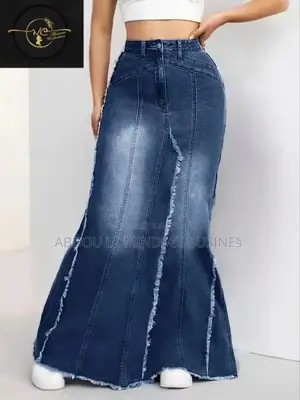 Jupe Jeans Très Classe Et Shic Disponible