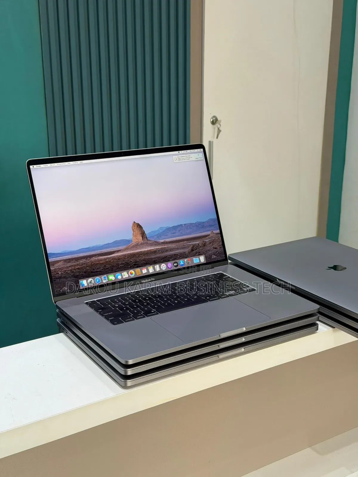 Nouveau Apple MacBook Pro 2019 32GB Intel Core i7 SSD 512GB