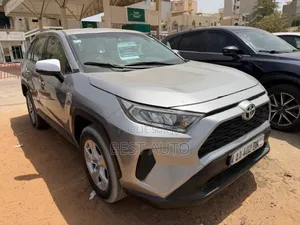 Toyota RAV4 2021 Gris