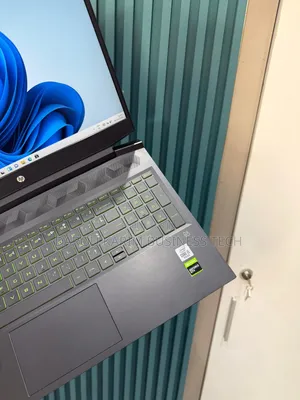 Nouveau HP Pavilion Gaming Laptop 15-dk2xxx 16GB Intel Core i5 512GB