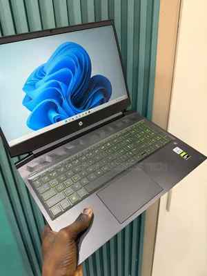 Nouveau HP Pavilion Gaming Laptop 15-dk2xxx 16GB Intel Core i5 512GB