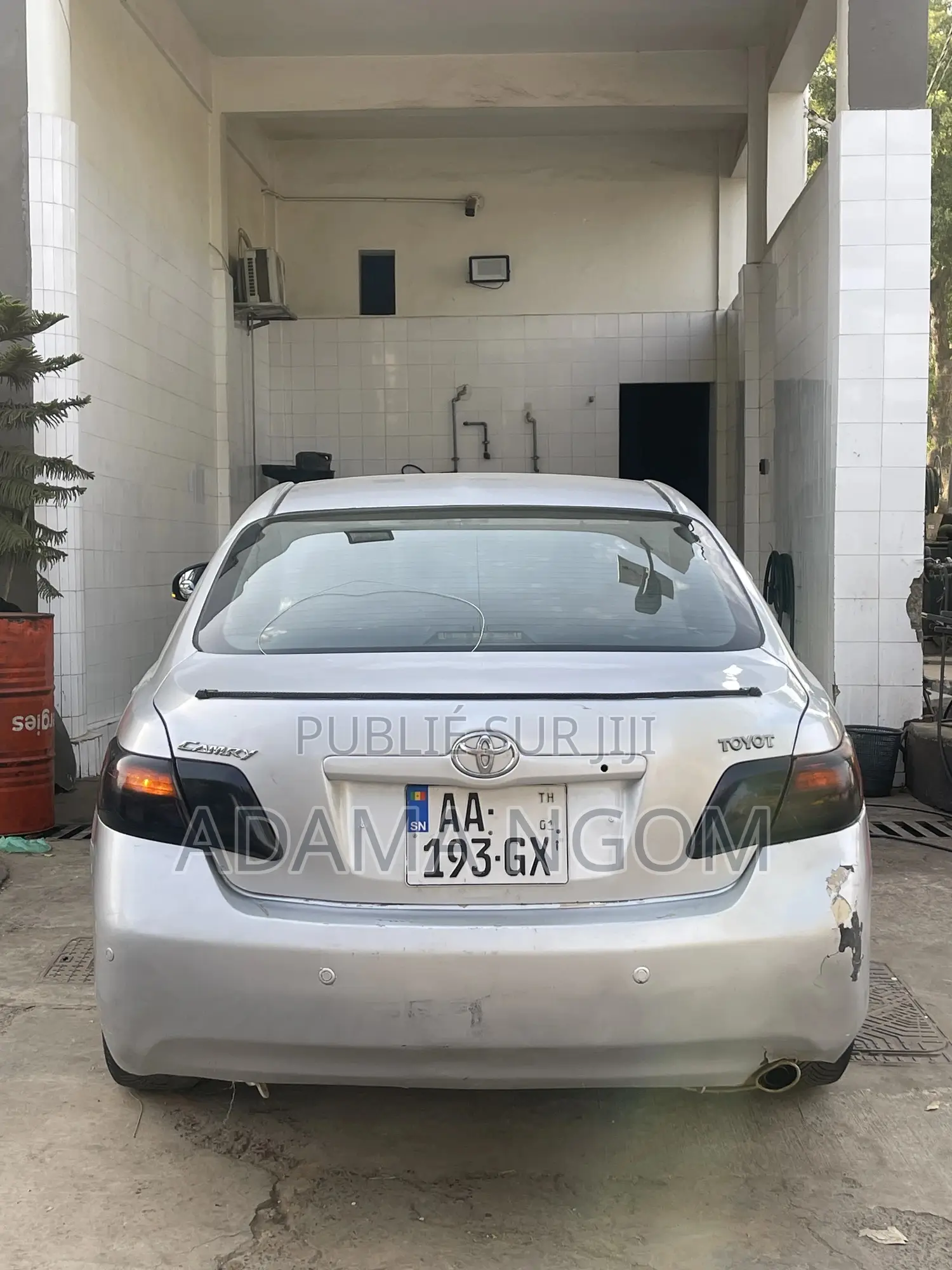 Toyota Camry LE 4dr Sedan (2.5L 4cyl 6AM) 2010 Gris