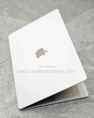 Nouveau Apple MacBook Air 2025 M4 15-inch 16GB Apple M4 SSD 512GB