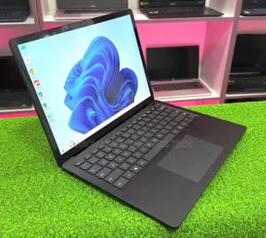 Nouveau Microsoft Surface Laptop 4 16GB Intel Core i5 SSD 512GB