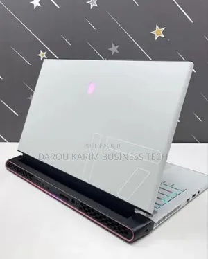 Nouveau Ordinateur portable Alienware 17 16GB Intel Core i7 SSD 512GB