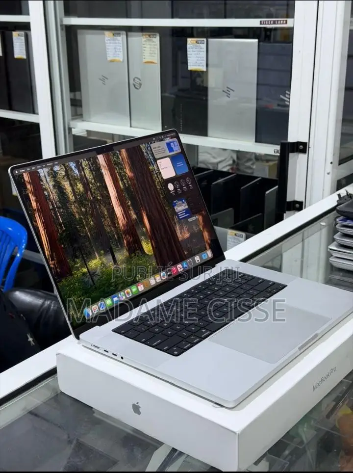 Nouveau Apple MacBook Pro 2023 M2 Pro 16-inch 16GB Apple M2 SSD 512GB