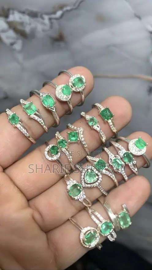 Bague En Émeraude Originale D'afghanistan Avec Écrin En Argent
