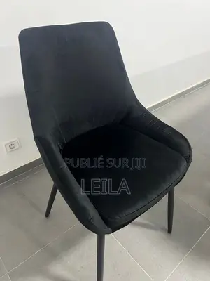 Table À Manger + 4 Chaises