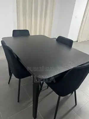 Table À Manger + 4 Chaises