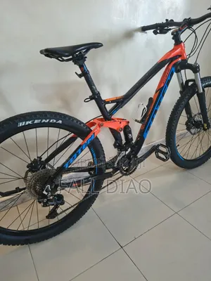 Autre 2022 Orange
