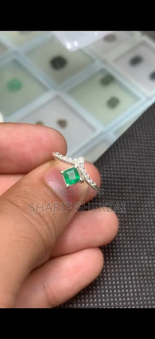 Pakistan Emerald Ring for Women