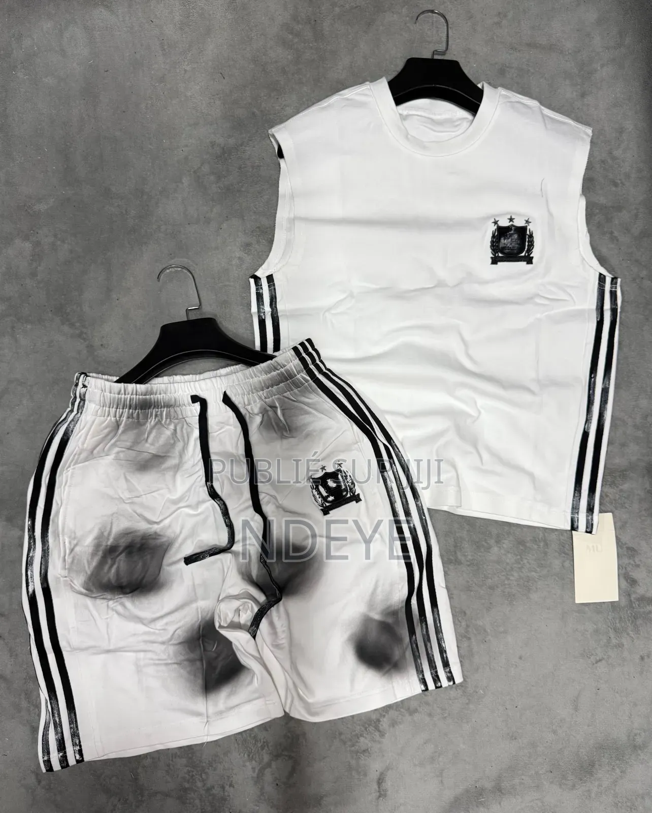 Ensemble Très Classe