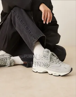 New Balance 1000 Disponible Avec La Livraison