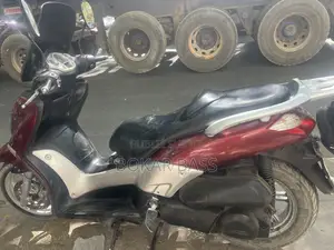 Yamaha Majesty 2009 Rouge