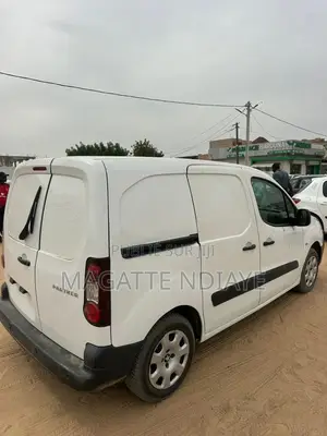 Peugeot Partenaire 2018 Blanc