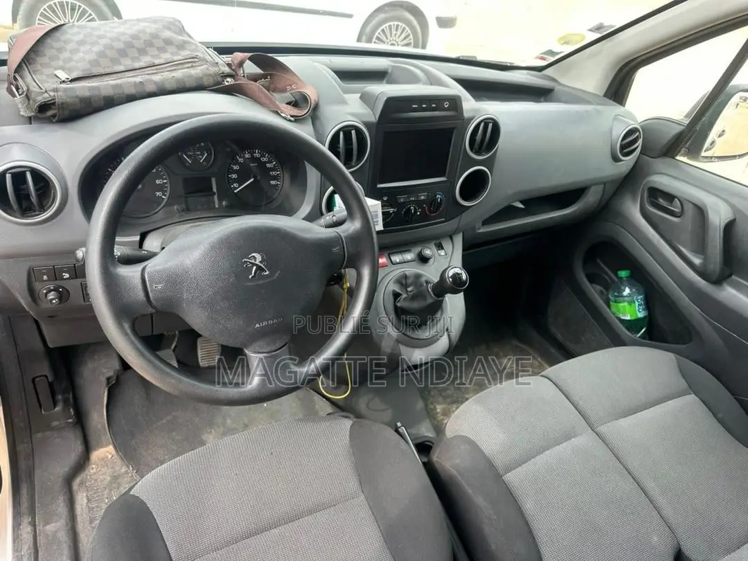 Peugeot Partenaire 2018 Blanc