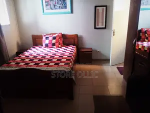 Meublé 1chbre Chambre et salon dans Mermoz Sacré-Cœur à Louer