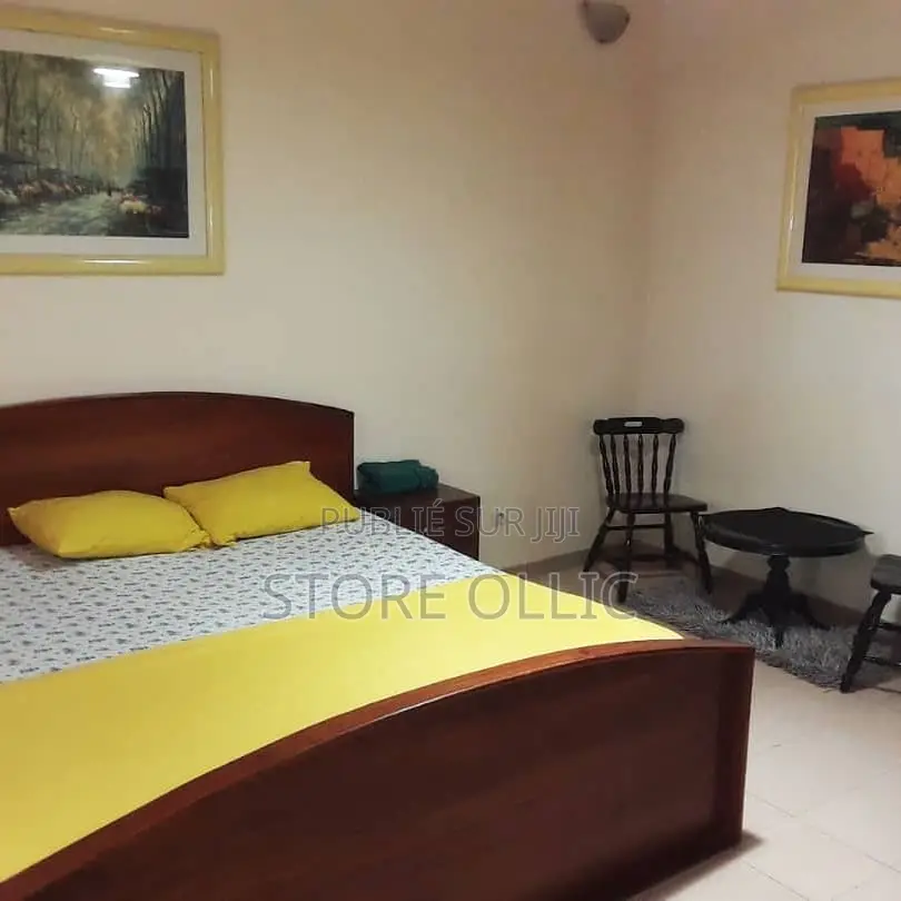 Meublé 1chbre Chambre et salon dans Mermoz Sacré-Cœur à Louer