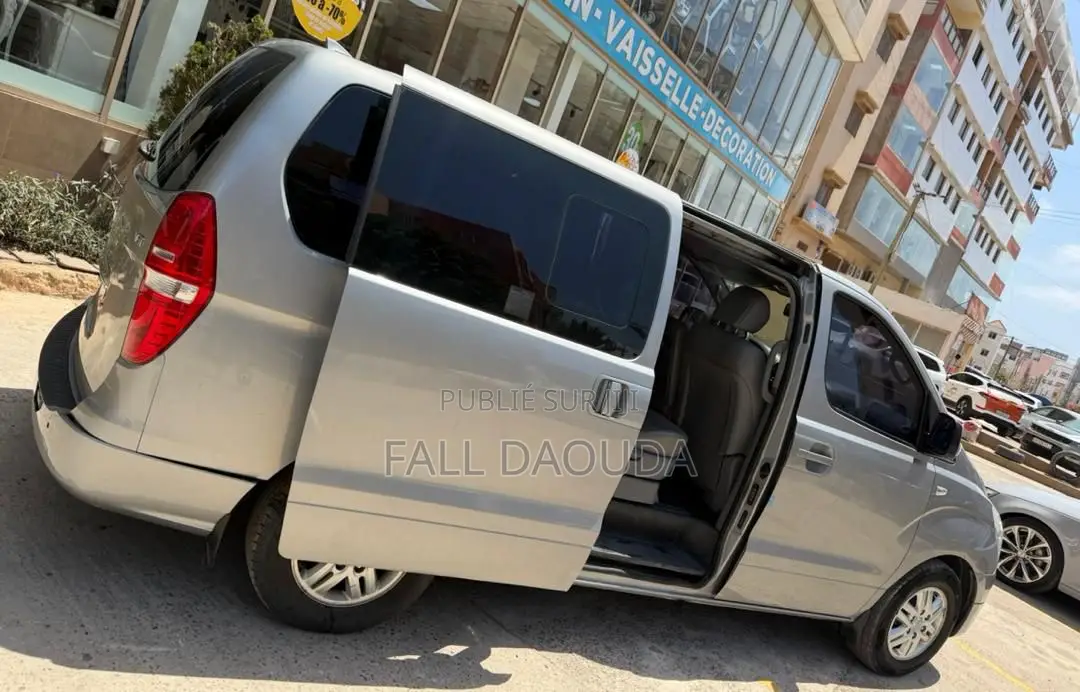 Hyundai County 2016 Gris